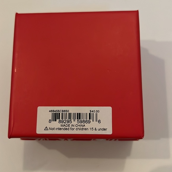 NIB Betsey Johnson Earrings - Picture 4 of 5